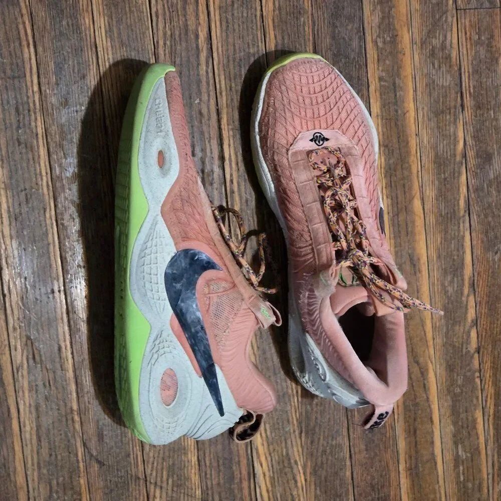 Men's NIKE Cosmic Unity Apricot Agate Athletic Shoes Size 11